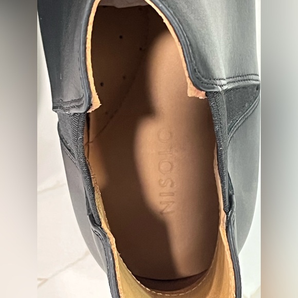 Nisolo Eva Everyday Chelsea Boots. Women’s size 9. Color Black. - Picture 5 of 15